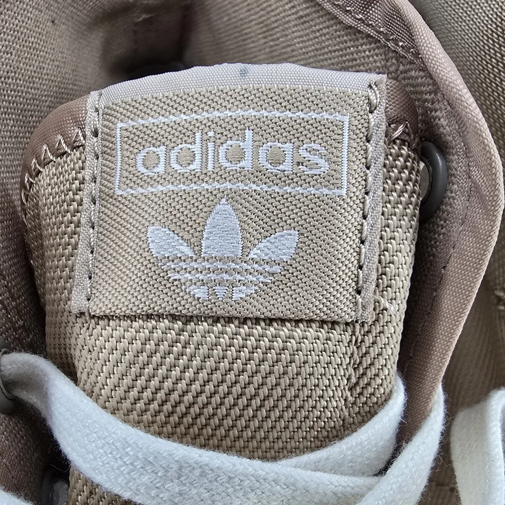 Men’s Adidas Nizza “Pale Nude” High‎ Tol Sneakers Size 11